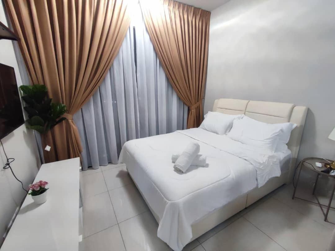 Datum Jelatek Linked Lrt And Mall With Netflix -Disney -Washdryer Kuala Lumpur Exterior photo