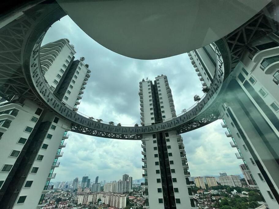 Datum Jelatek Linked Lrt And Mall With Netflix -Disney -Washdryer Kuala Lumpur Exterior photo
